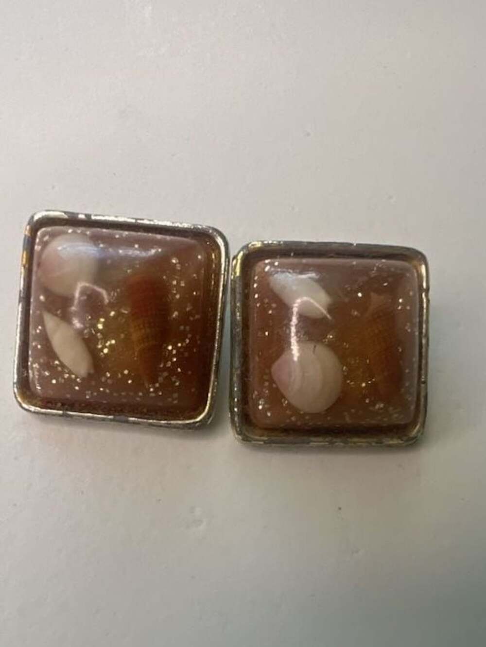 Vintage Square Resin Sea Shell Stud Earrings Gold Tone